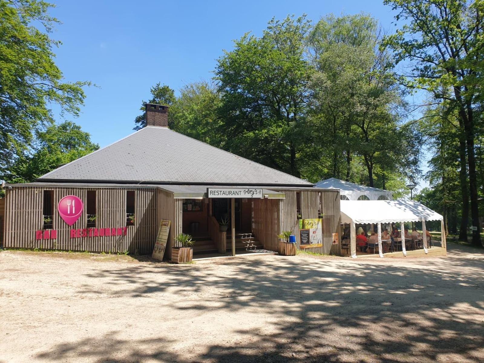 L'Etape En Foret Saint-Sever-Calvados Kültér fotó
